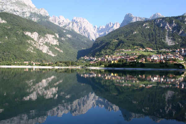 Molveno e le Dolomiti di Brenta