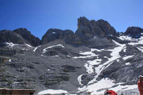 Panorama sulla Vedretta dei due Denti e siul Gruppo Tosa Ambiez dal Rifugio 12 Apostoli